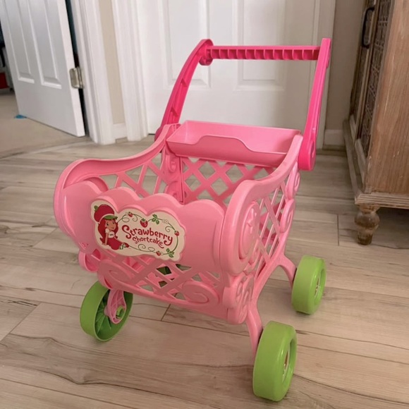 Vintage Strawberry Shortcake pink shopping cart - Picture 1 of 5